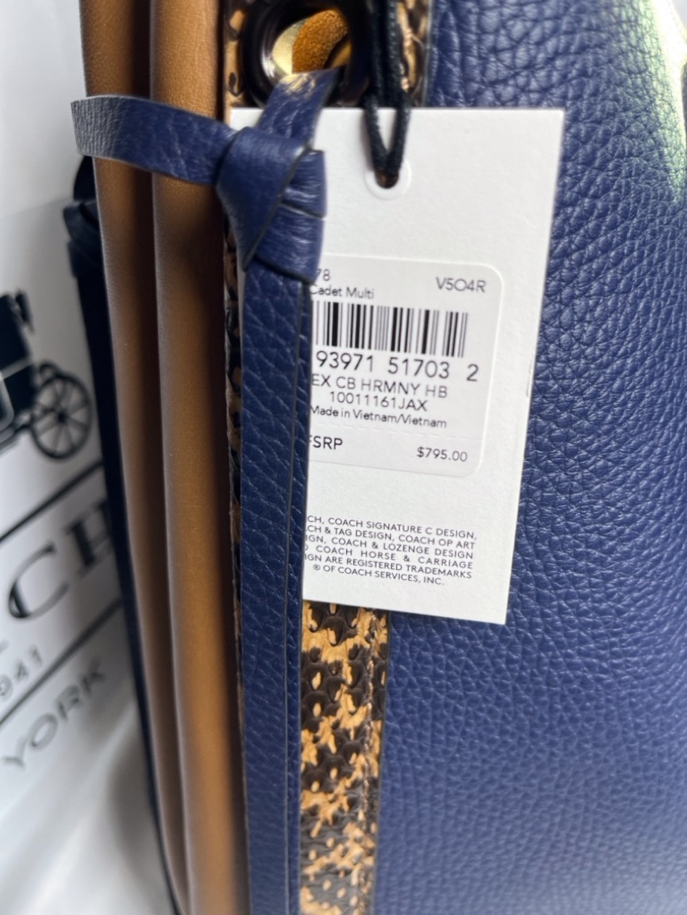 Coach 1941 Harmony Hobo - Picture 6 of 12